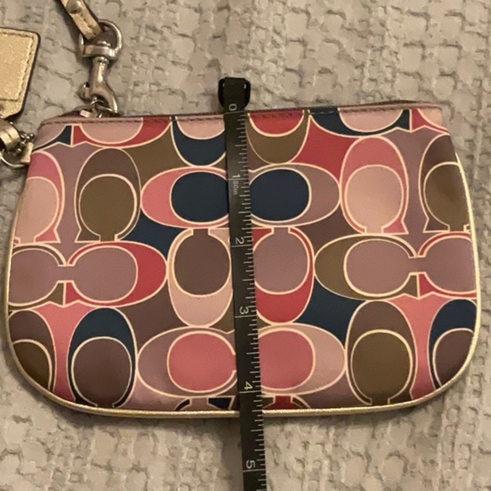 COACH Multicolor "Ashley" Signature Satin Scarf Print Leather Wristlet Purse - Picture 5 of 5